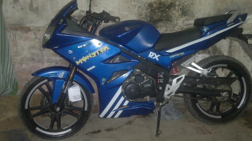 Vendo Permuto Moto