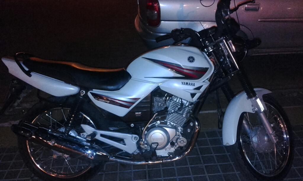 Vendo O Permuto Yamaha Ybr 2015