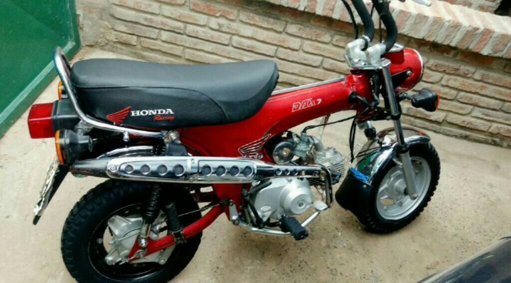 Oportunidad.honda Dax St 70cc. Impecable