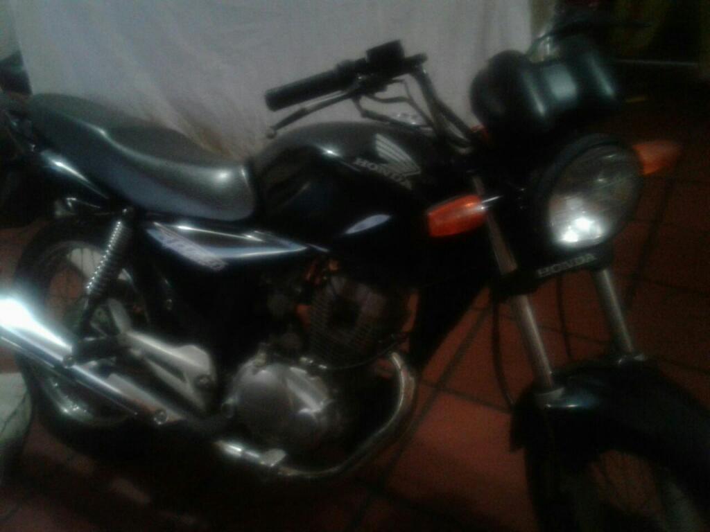 Honda Titan 2013 Impecablee Liquido