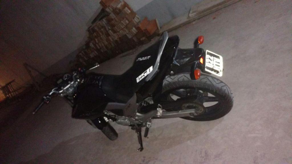 Moto Yamaha Fazer 250 M 2012 recibo menor valor hasta 20 mil