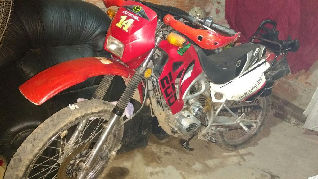 Vendo Motomel Dakar 250