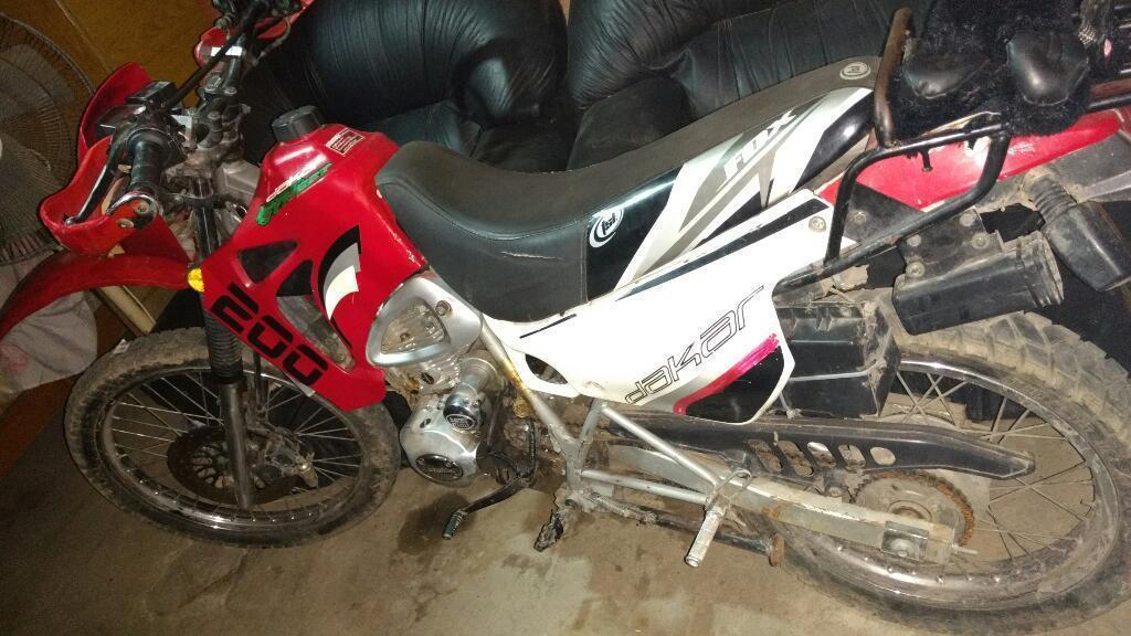 Vendo Motomel Dakar 250