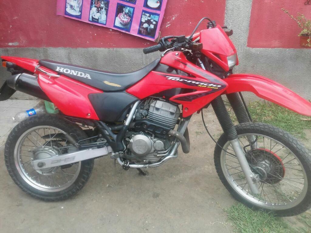 Vendo Honda Tornado en Muy Buen Estado