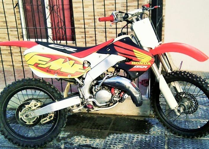 vendo o permuto honda cr 125