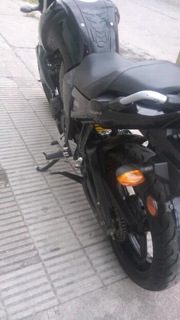 Fz muy cuidada con alarma control de presencia . y quilla en motor. 37mil escucho ofertas