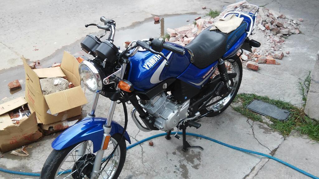 Vendo yamaha escucho ofertas