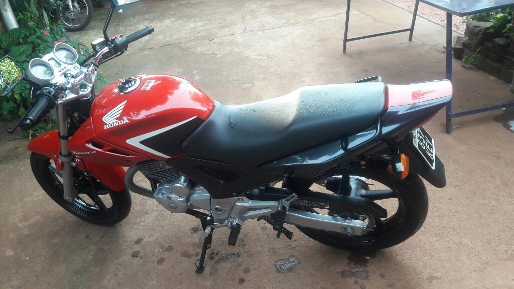 Vendo Honda Twister 2014