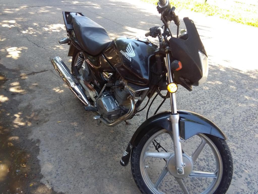 VENDO HONDA STORM $ 13.000