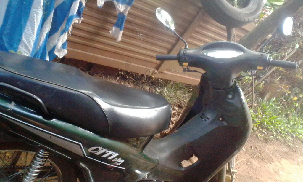 Vendo Moto 110 . Mod. 2013 Tds Lo Papele