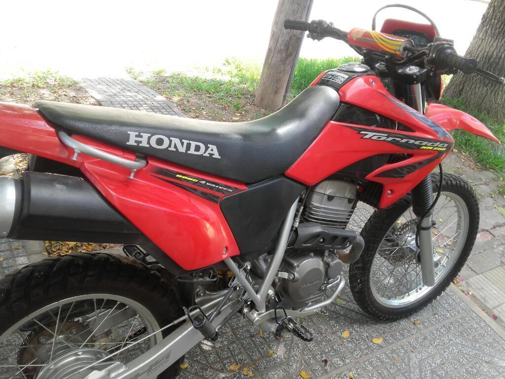 Vendo Honda Tornado Xr 250 Mod. 2013