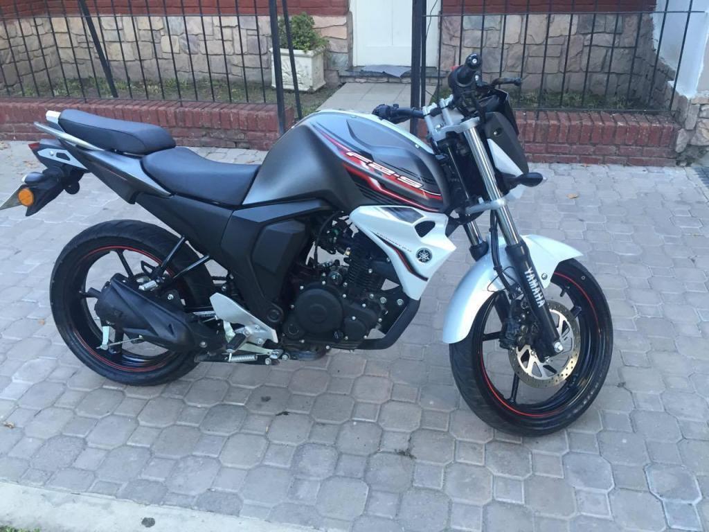 Yamaha fzs 2.0 2016 inyeccion!