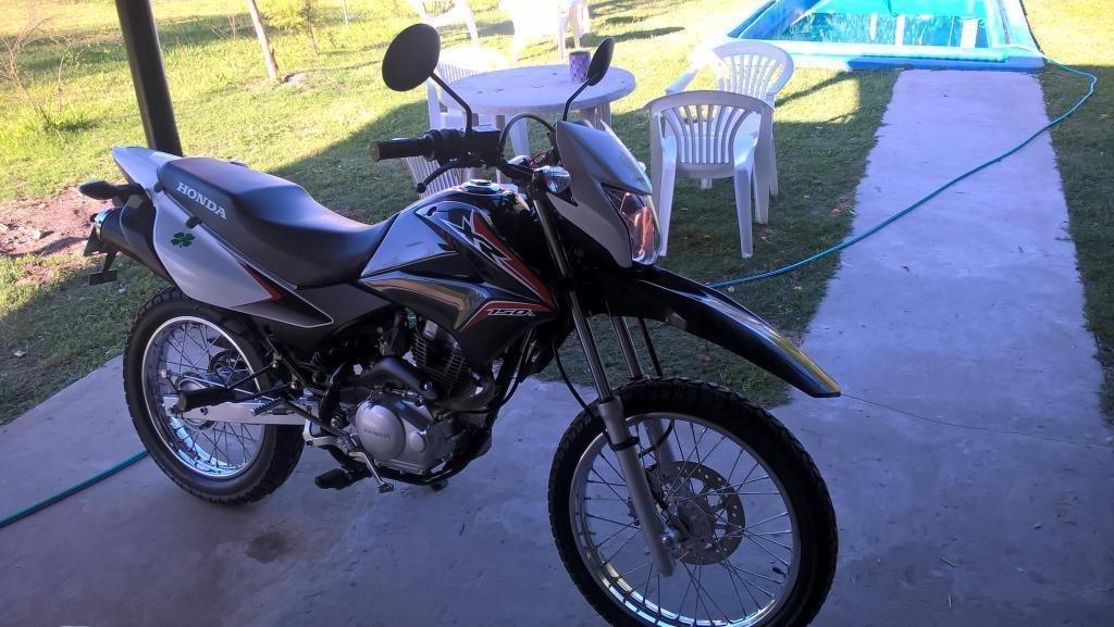 vendo honda xr 150 muyyyyy buena con 5 mil km!!!!!!!!!!!!!!!!!!!!!