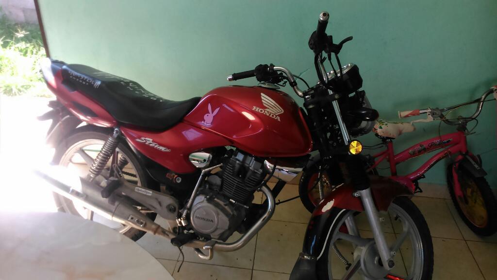 Vendo Honda Storm. Modelo 2.008 por 15.0