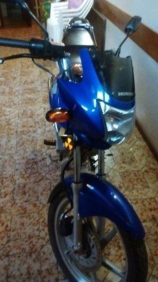 Moto Honda Storm 125 cm3