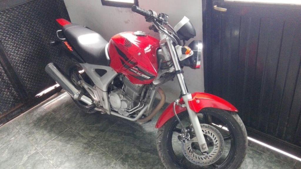 vendo honda twister 250