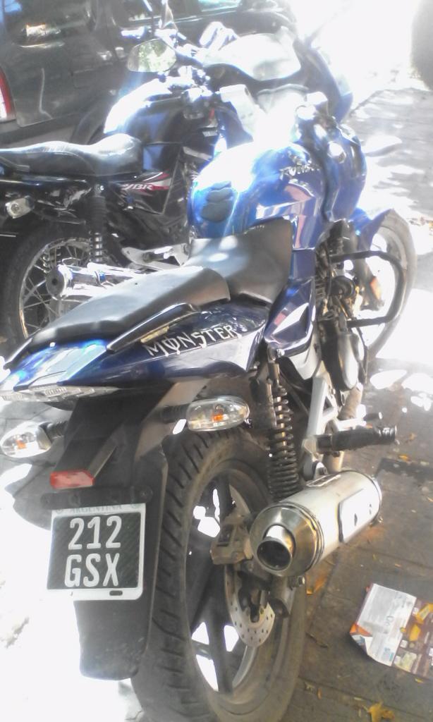 Vendo Bajaj Rouser 220cc... O Permuto