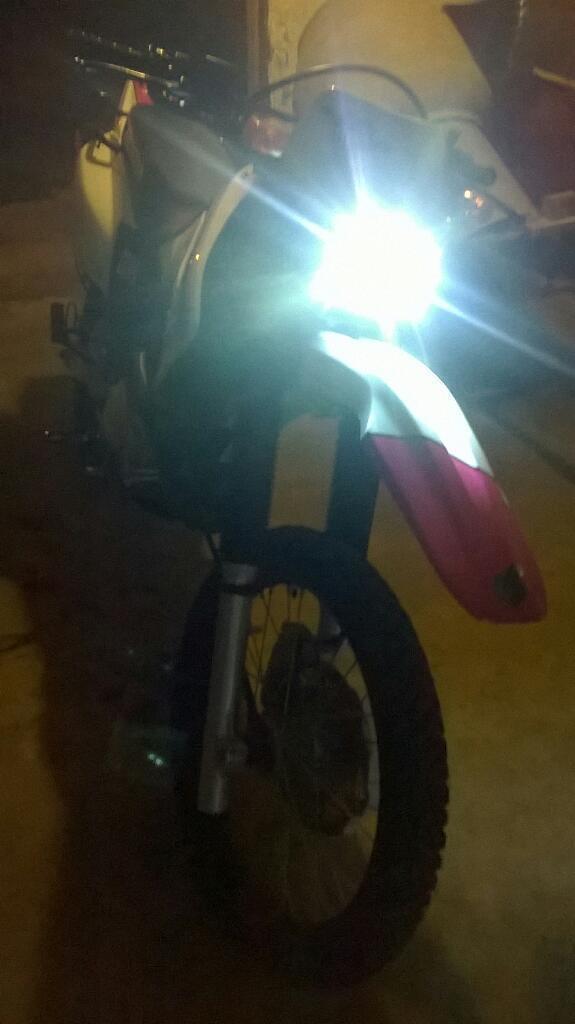 Vendo Honda Tornado 2016