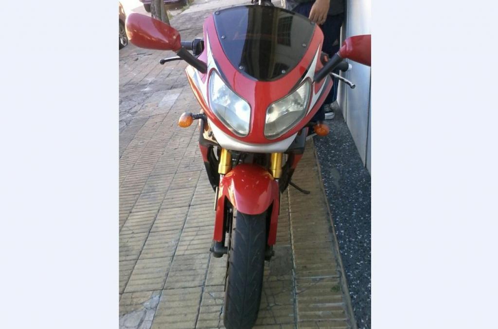 MONDIAL 200 VENDO O PERMUTO