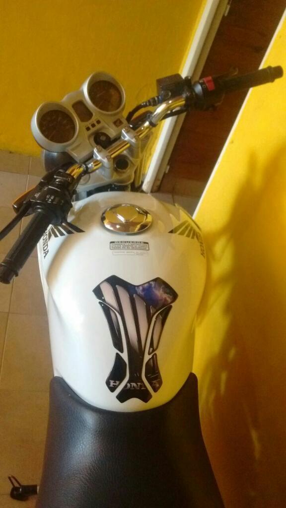 Vendo Moto Twister 2014