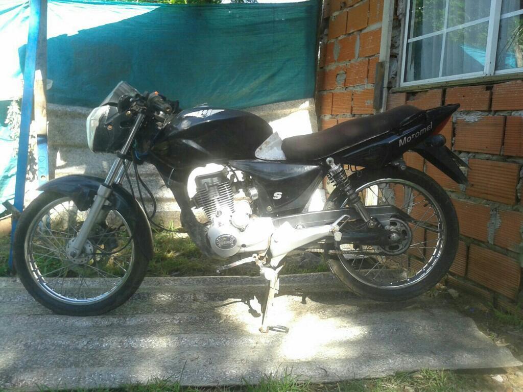 Vendo Moto Motomel