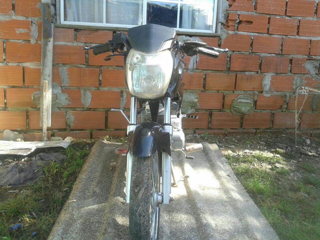 Vendo Moto Motomel