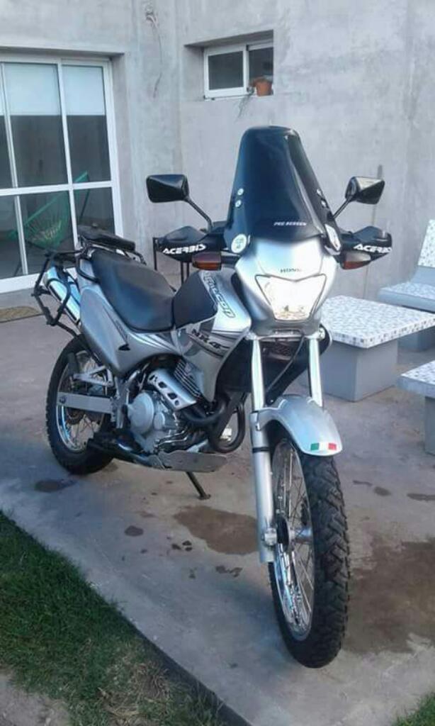 Vendo O Permuto Honda Falcon 400 2009