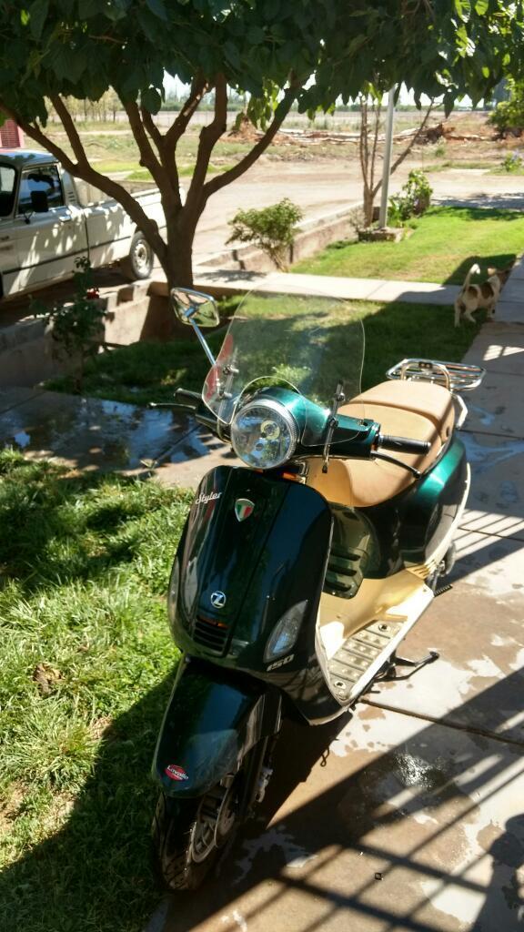 Vendo Moto Ya !!!