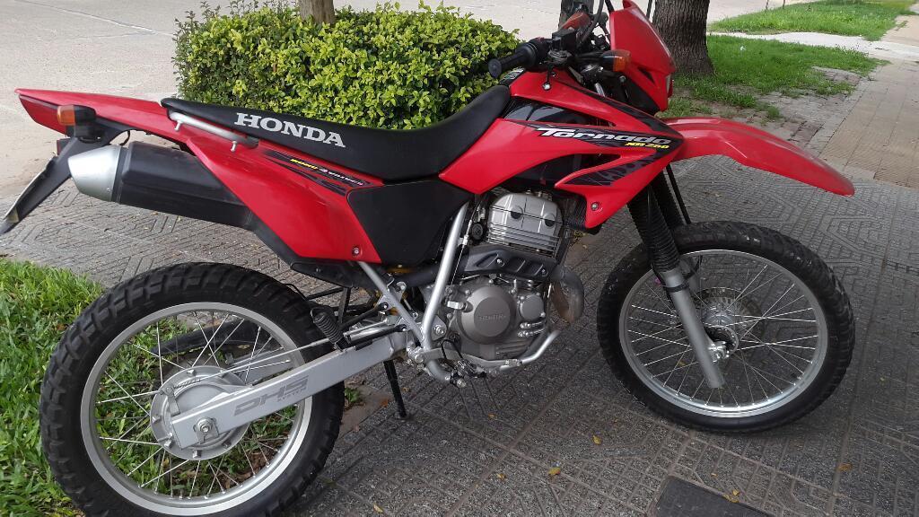 Vendo Honda Tornado 250, Modelo 2013