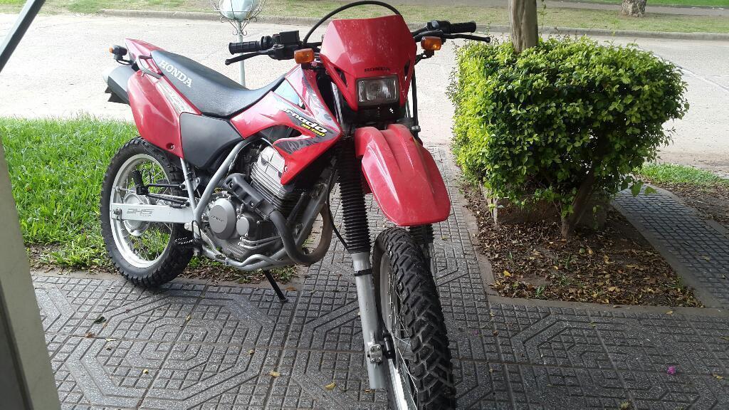 Vendo Honda Tornado 250, Modelo 2013