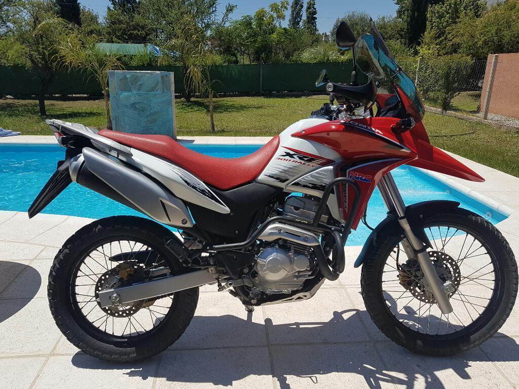 Vendo Xre Rally 300 con 2900 Km