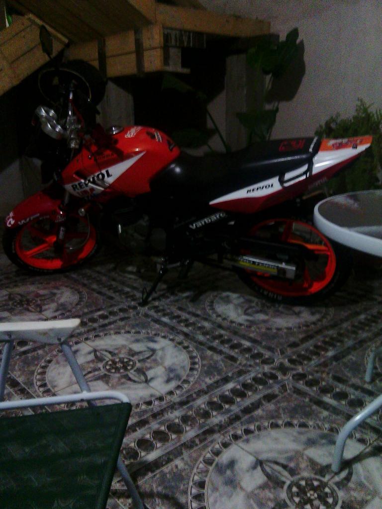 Vendo Honda Twister 250 Modelo 2012