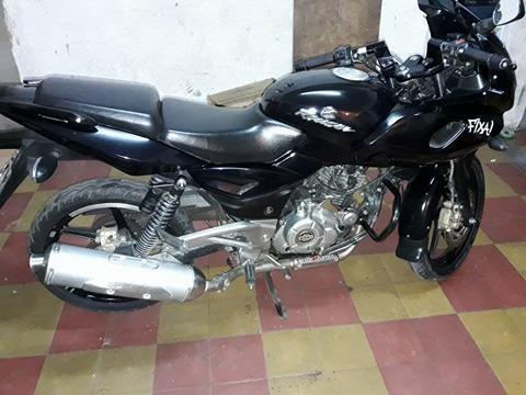 BAJAJ ROUSER 220 F VENDO O PERMUTO