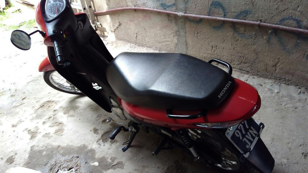 Vendo Honda Biz 125 Modelo 2013 Inpecabl