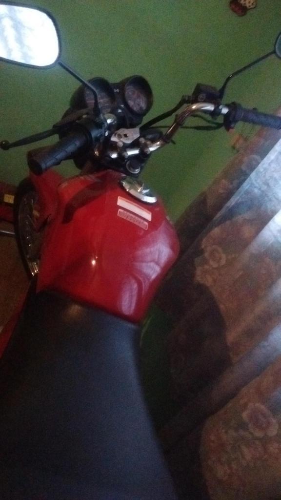 Vendo Moto impecable