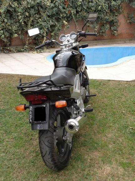 VENDO HONDA TWISTER CBX 250 cc 2010 muy buena