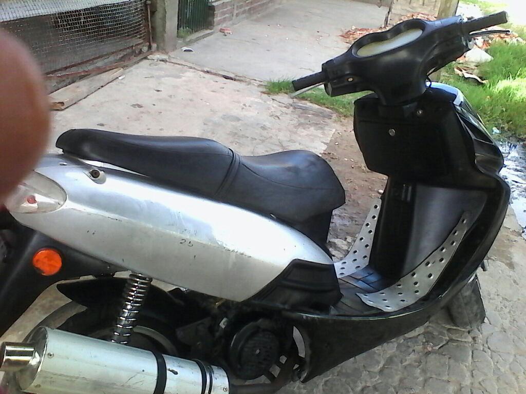Vendo Moto Zanella 125 (scooter)