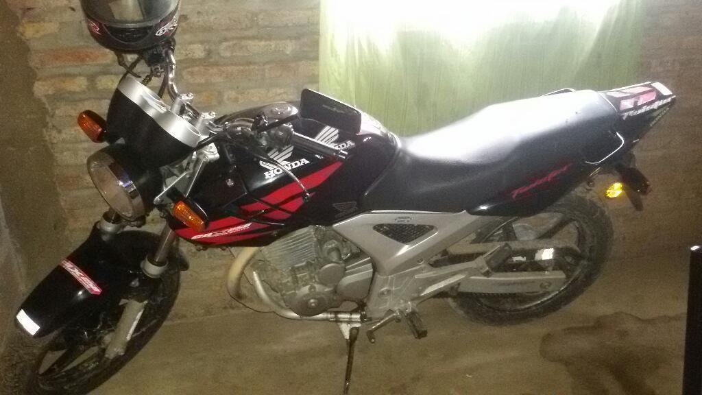 Se Vende . Honda Twister 250