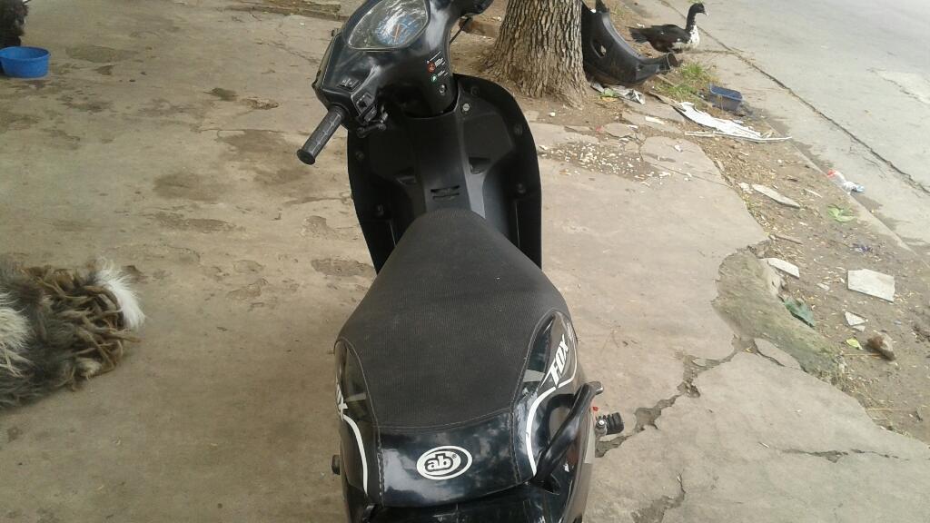 Vendo Moto Modelo 2013