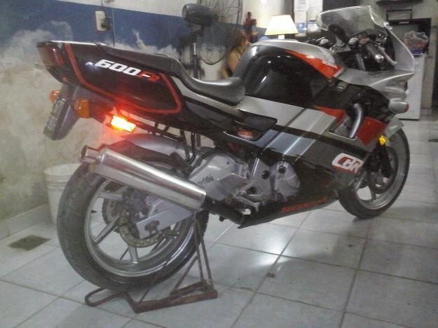 Vendo honda cbr 600 f2