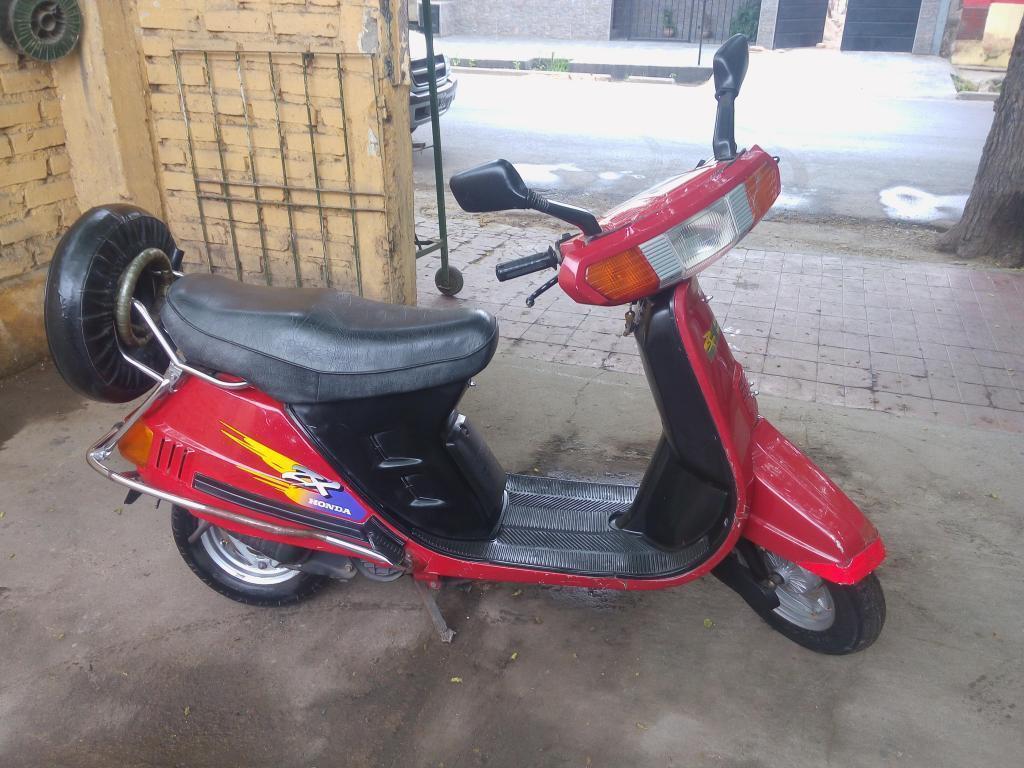 Vendo honda kinetic impecable