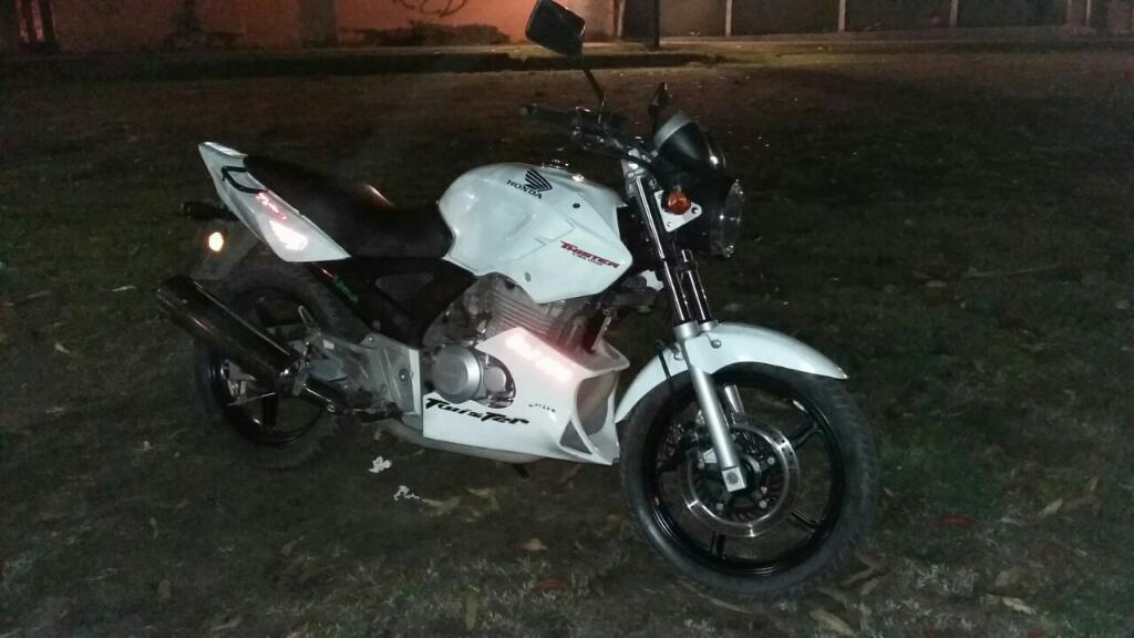 Vendo Honda Twister 250 Exente Estado