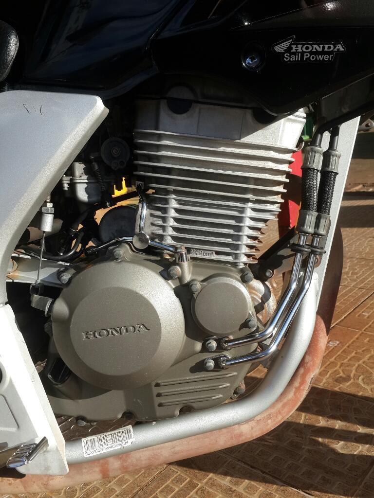 Vendo Honda Twister 250