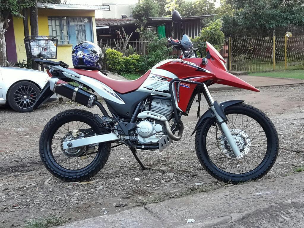 Vendo Moto Honda Xre 300 2015