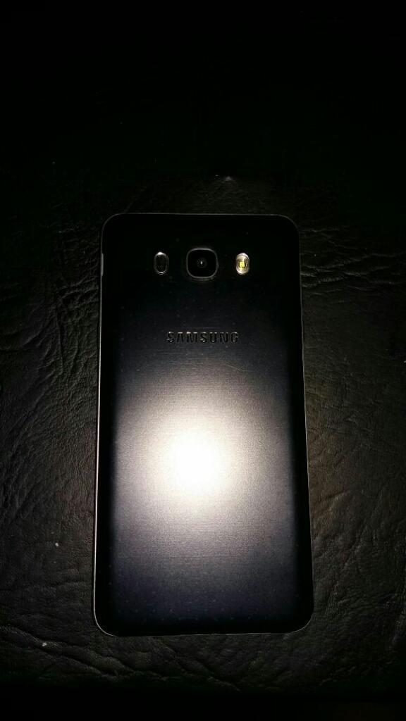 Permuto por Moto J7 Inpecable