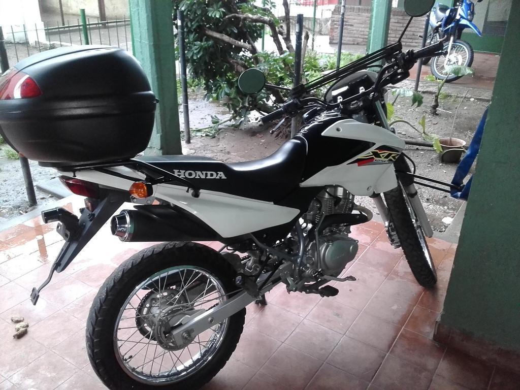 HONDA XR 125 L. 2014. $31.500. URGENTE, REGALADA E IMPECABLE