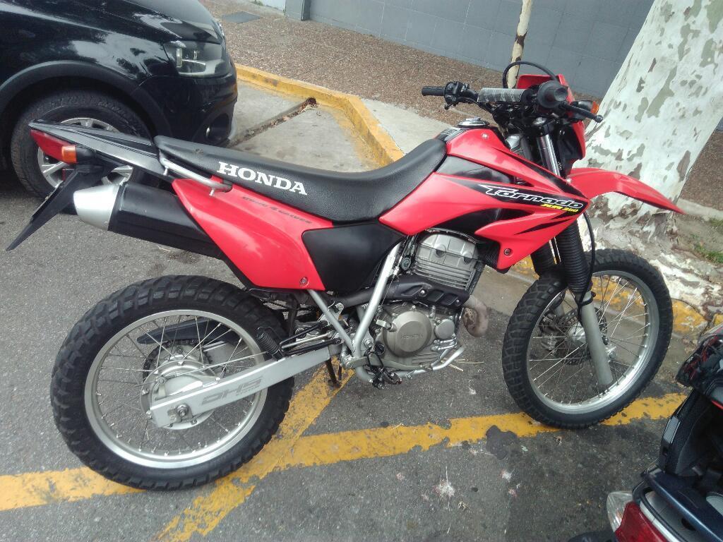 Vendo Urgenteee Honda Tornado