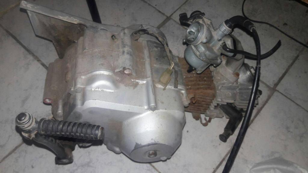 vendo honda dax andando para repuestos