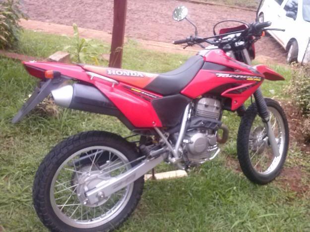 Vendo Honda Tornado 60.000$