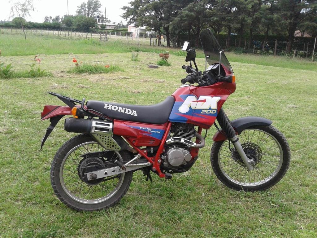 Moto HONDA NX 200